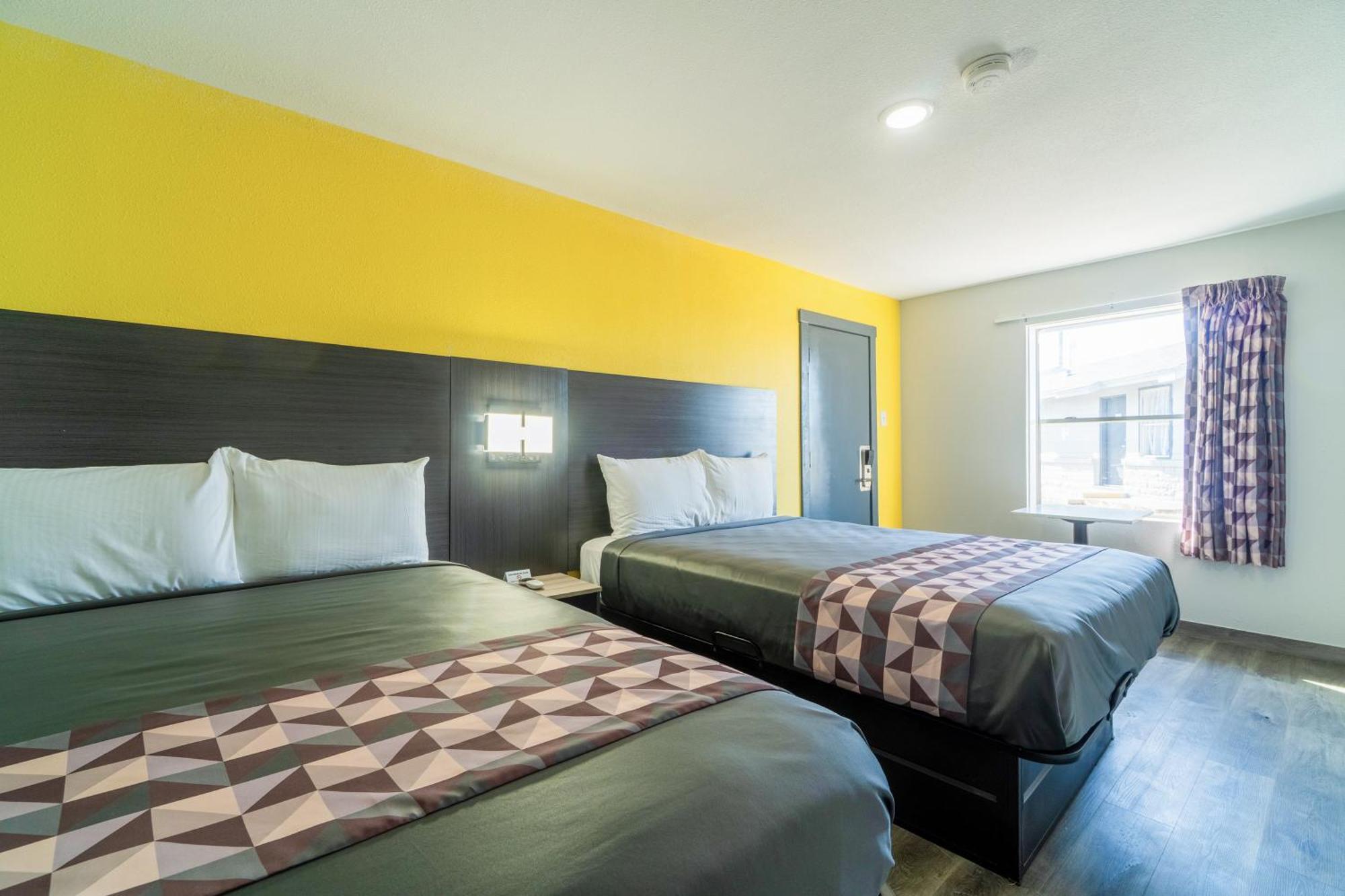 Royal Inn By Oyo Stephenville Esterno foto