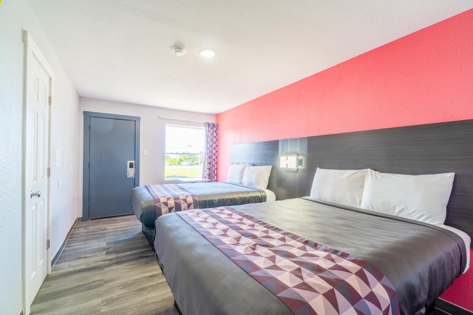 Royal Inn By Oyo Stephenville Esterno foto