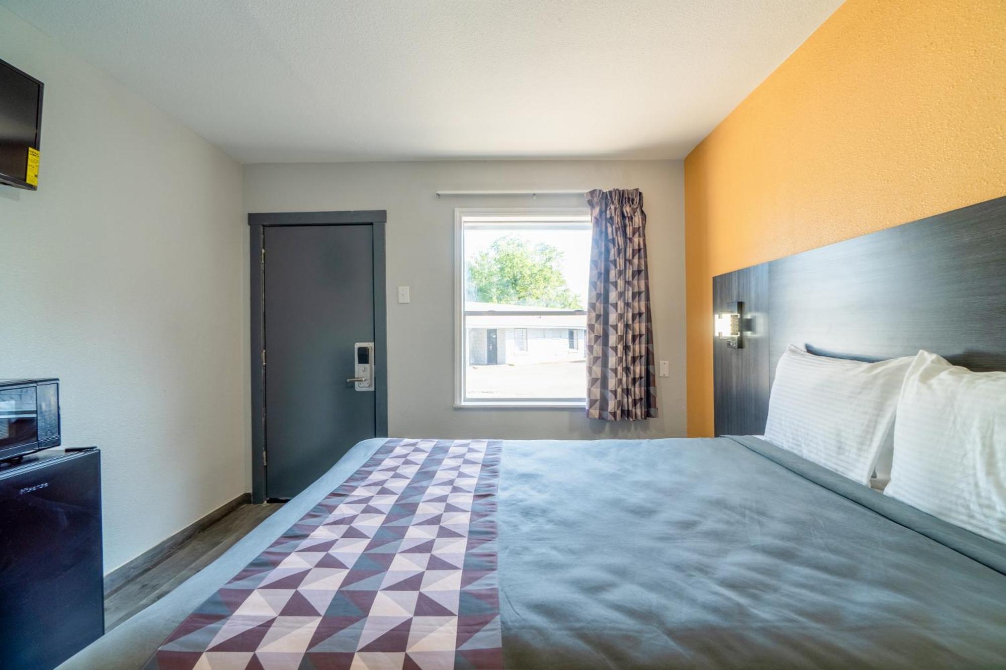 Royal Inn By Oyo Stephenville Esterno foto
